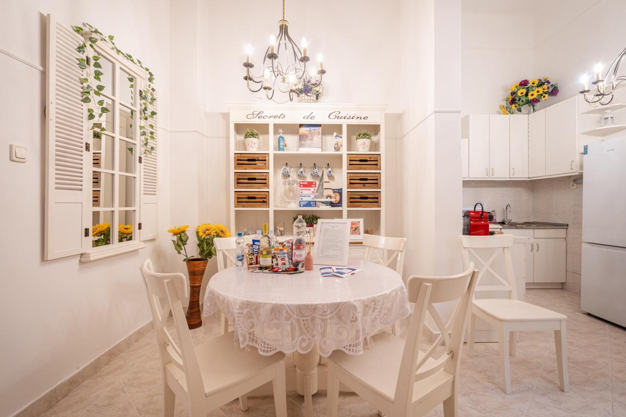 Apartament Red Romance